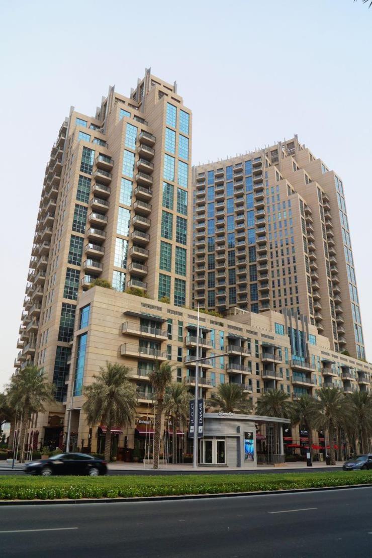 Trinity Holiday Homes - Standpoint Tower Downtown Дубай Екстер'єр фото